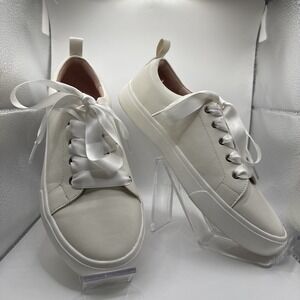 Boutique‎ -Nest - Women's White  Tennis/Athletic Shoes, SIZE 7